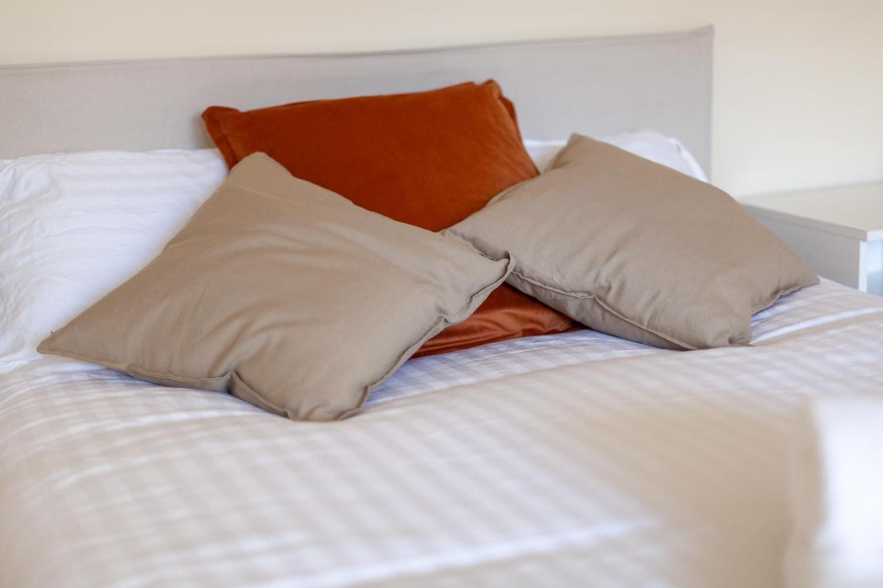 Lovely Studio Flat In Wimbledon W/ Free Parking Лондон Екстер'єр фото